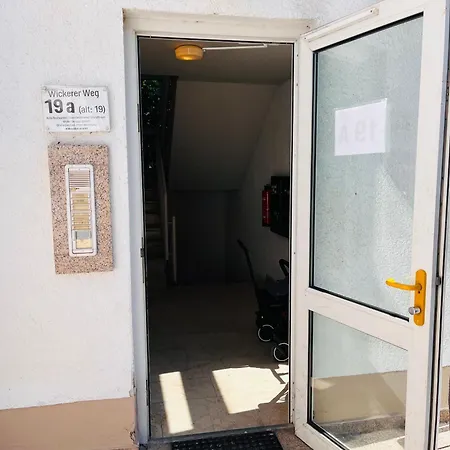 Monteurzimmer Leo 5 Апартаменты Diedenbergen