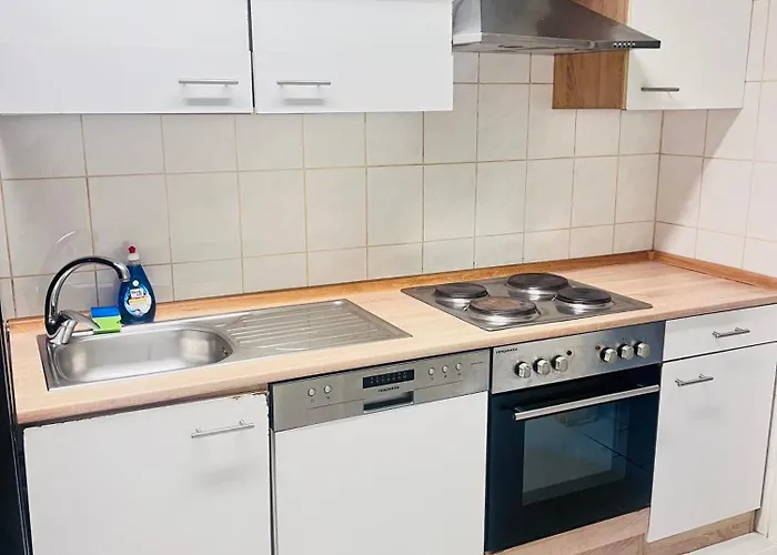 Monteurzimmer Leo 5 Apartmán *